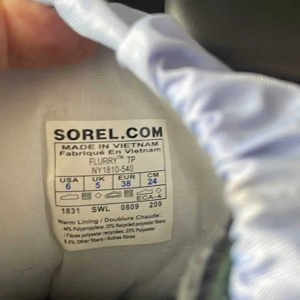 Sorel Flurry Boot Women’s Size 6